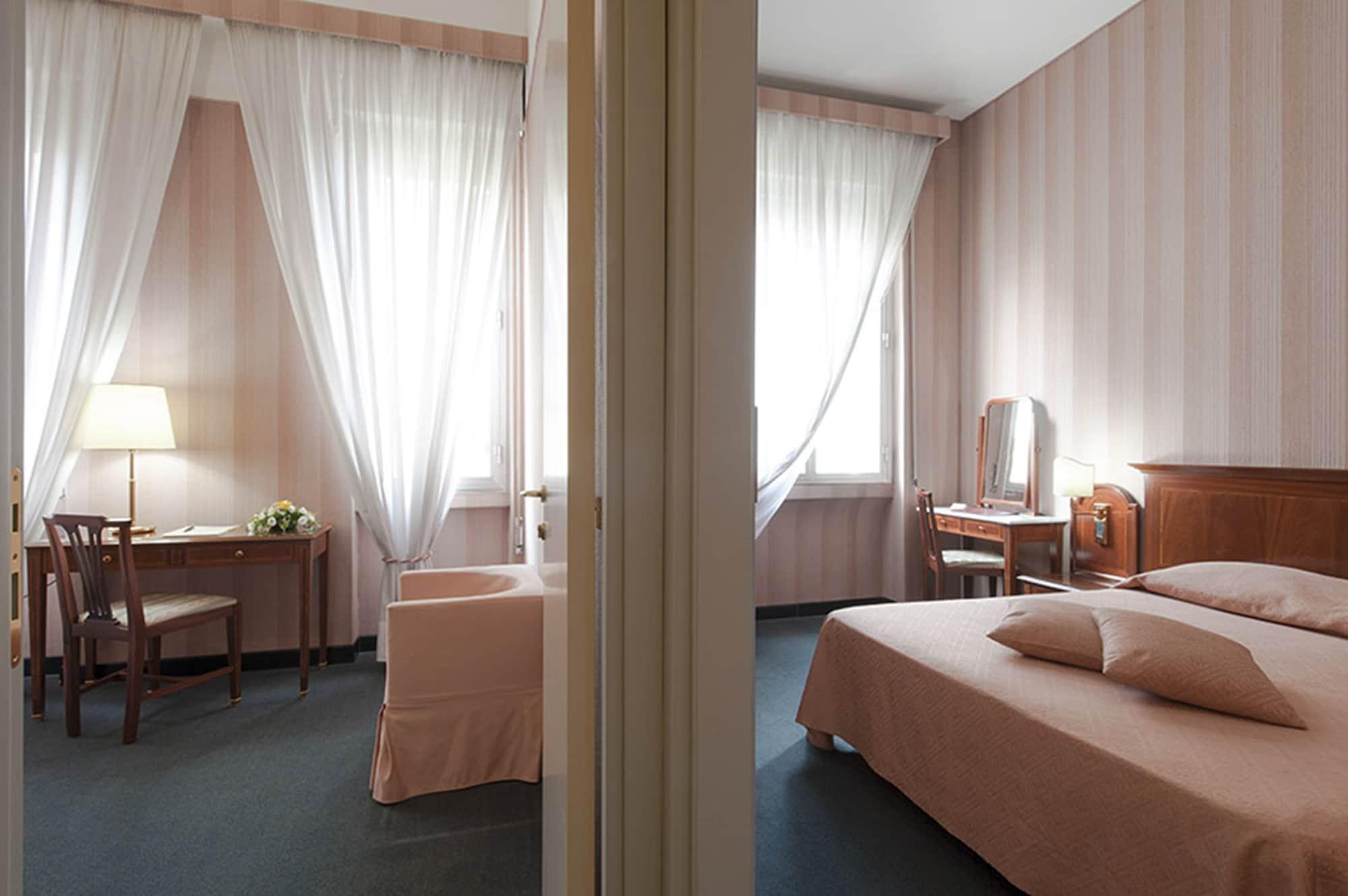 Esplanade 4*