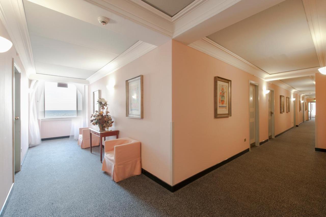 Esplanade 4*